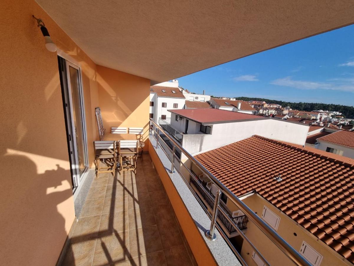 Apartment Furulund Makarska Bagian luar foto