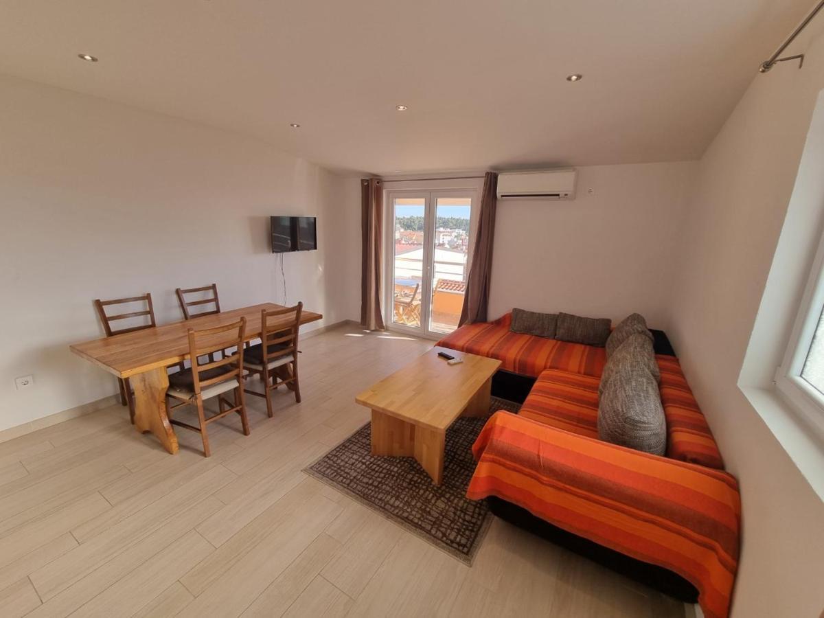 Apartment Furulund Makarska Bagian luar foto